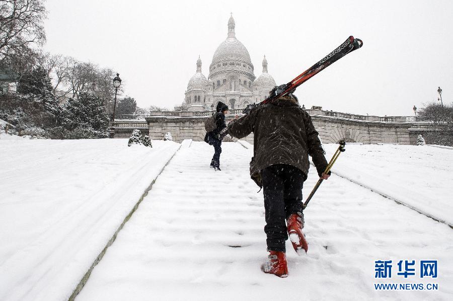 （國際）（2）法國大范圍雨雪天氣影響正常社會生活