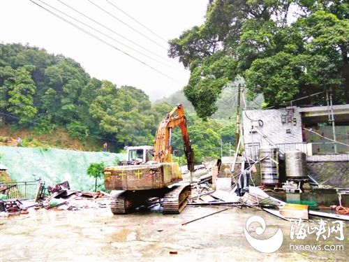 福州鼓山鱔溪遭垃圾傾倒　景區(qū)已拆兩千平米違建