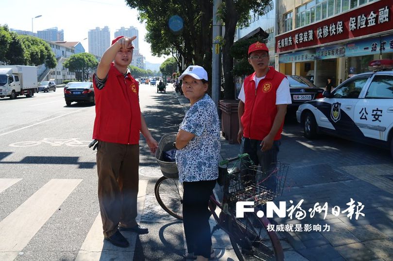 志愿者的力量！“紅馬甲”潛移默化影響市民行為